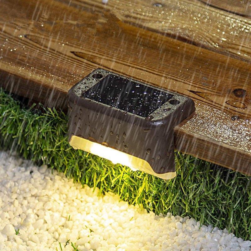 Illuminazione Solare Esterna - Sicurezza e Illuminazione per le Vostre Scale